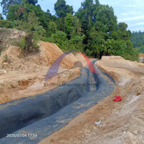 Channel Lining Tambang Batubara - Melak, Kaltim - 7.1 After Hydration