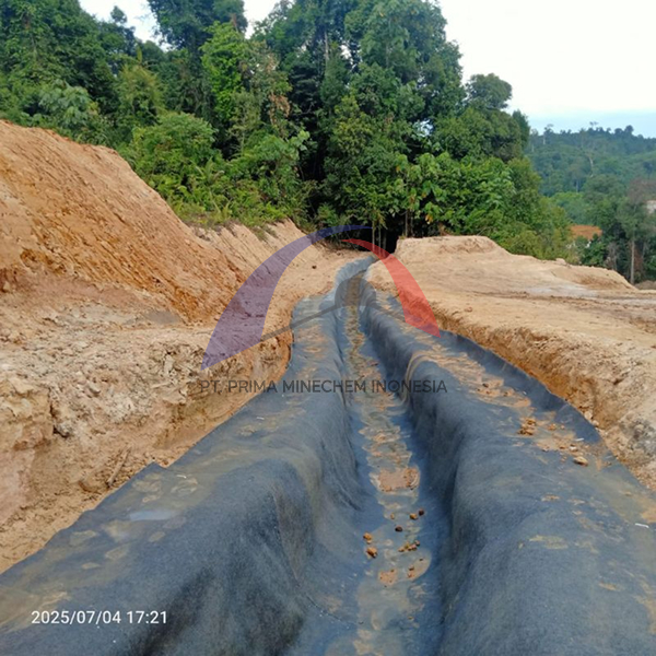 Channel Lining Tambang Batubara - Melak, Kaltim - 7.2 After Hydration