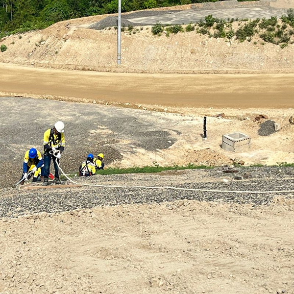 Slope Tambang Emas (11)