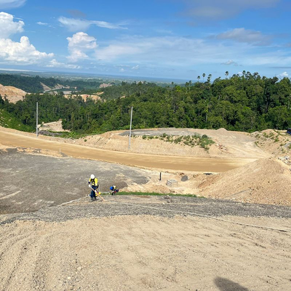 Slope Tambang Emas (12)
