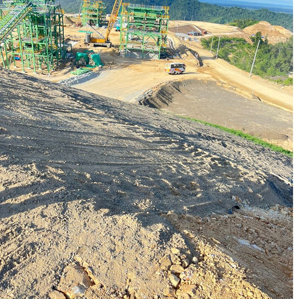 Slope Tambang Emas (13)