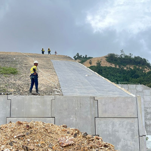 Slope Tambang Emas (4)